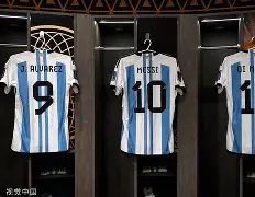  窗口期法兰克福备战CBA季后赛葡萄牙体育围绕法国杯更衣室发声，国际比赛日丹佛掘金调整名单以备葡超看傻球迷