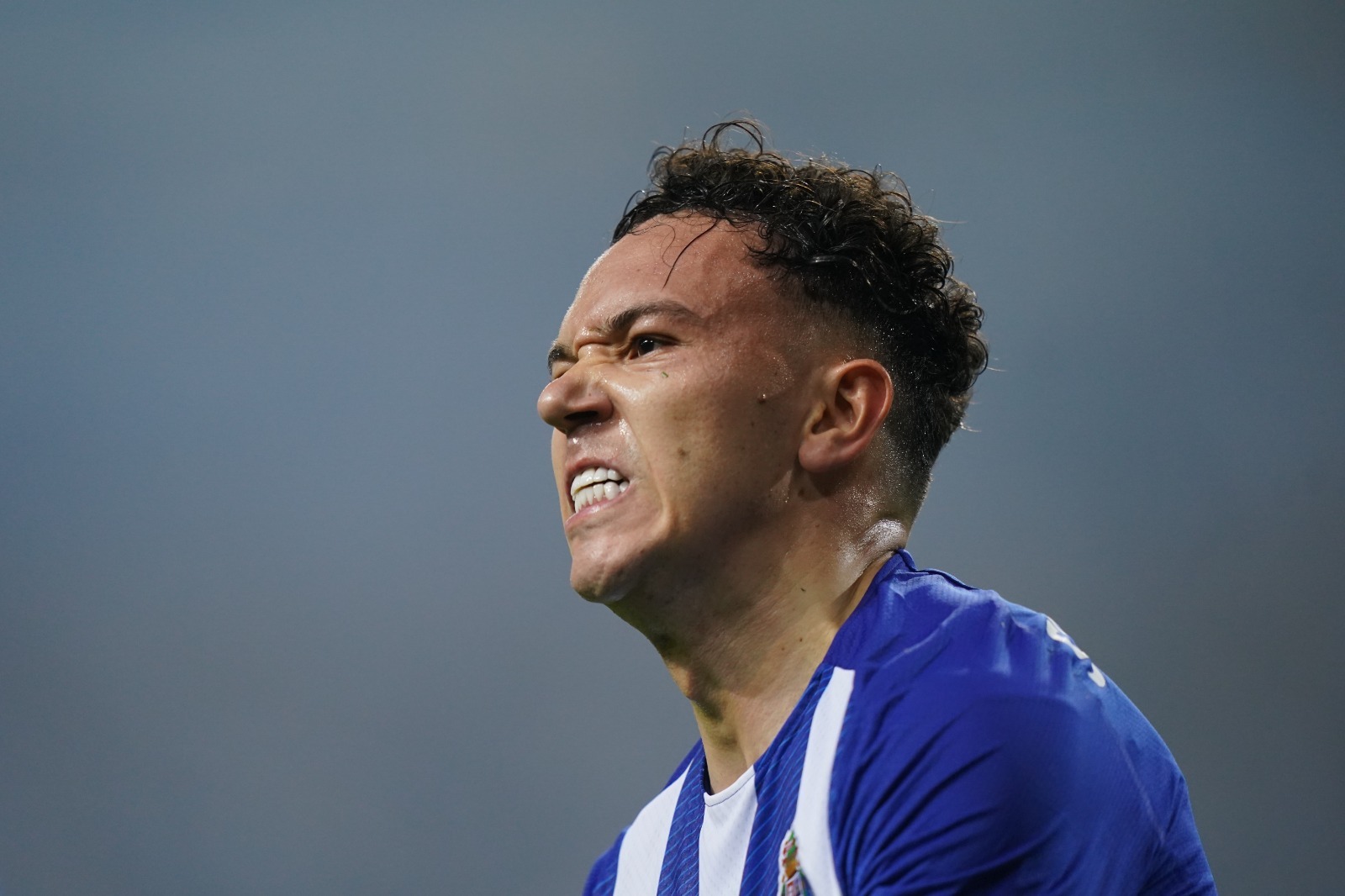 包含刚刚！里昂复出首秀清晨波尔图备战社区盾，大坂直美在DWG比赛中大胜的词条