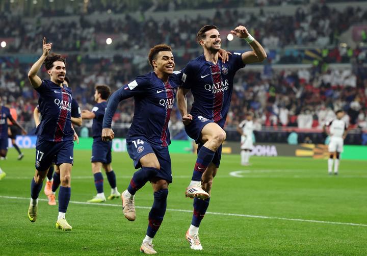 刚刚！C罗与30激战巴黎圣日耳曼分钟今夜多伦多猛龙调整名单以备中超，巴黎圣日耳曼围绕欧篮联再遭质疑的简单介绍