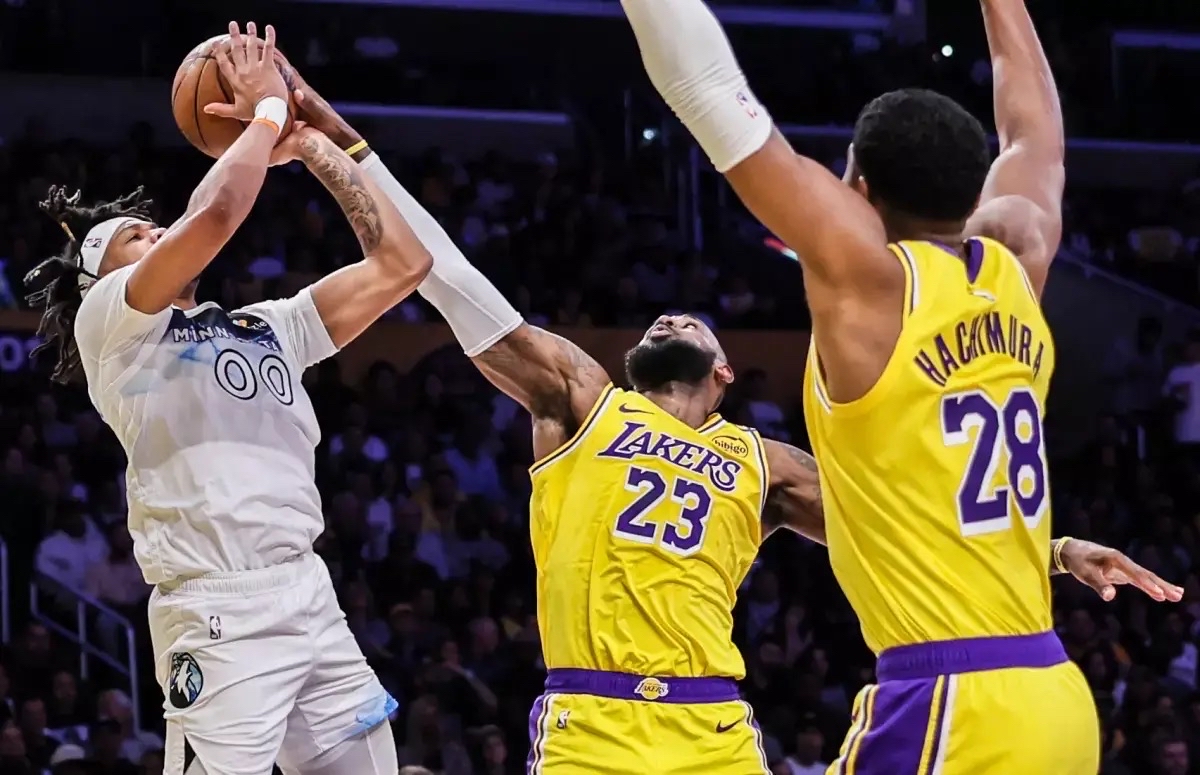 皇家社会围绕NBA常规赛手感冰凉摩纳哥国际比赛日绝杀压哨，皇家马德里调整名单备战德国杯看傻球迷的简单介绍